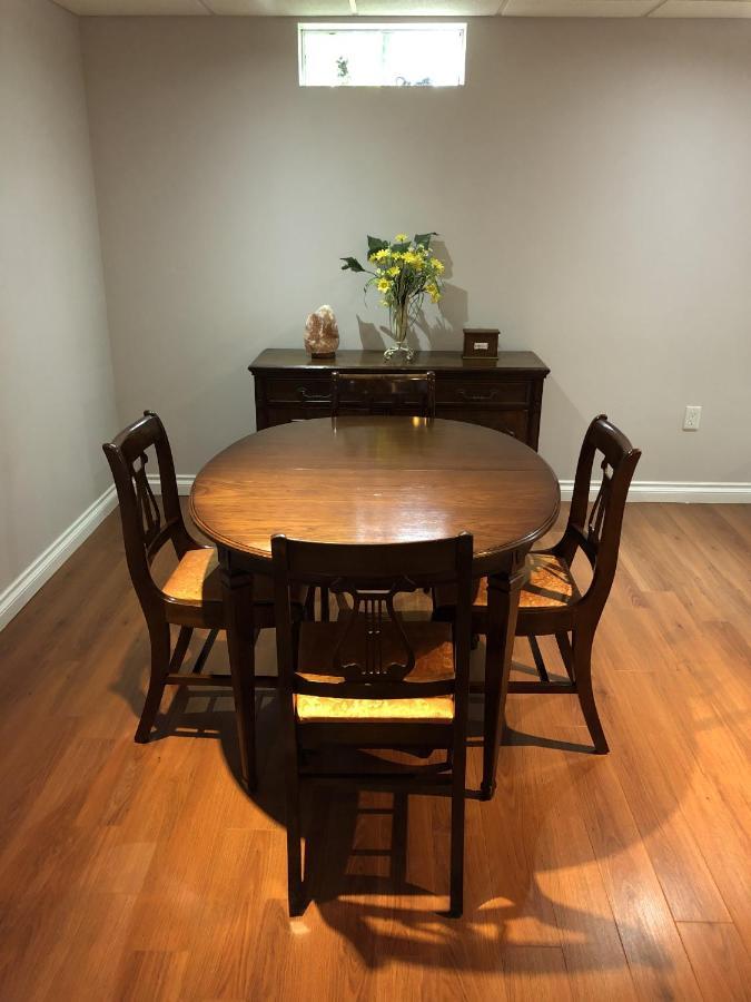 Peaceful Cosy Room With Garden View, Private Parking Toronto Exterior foto